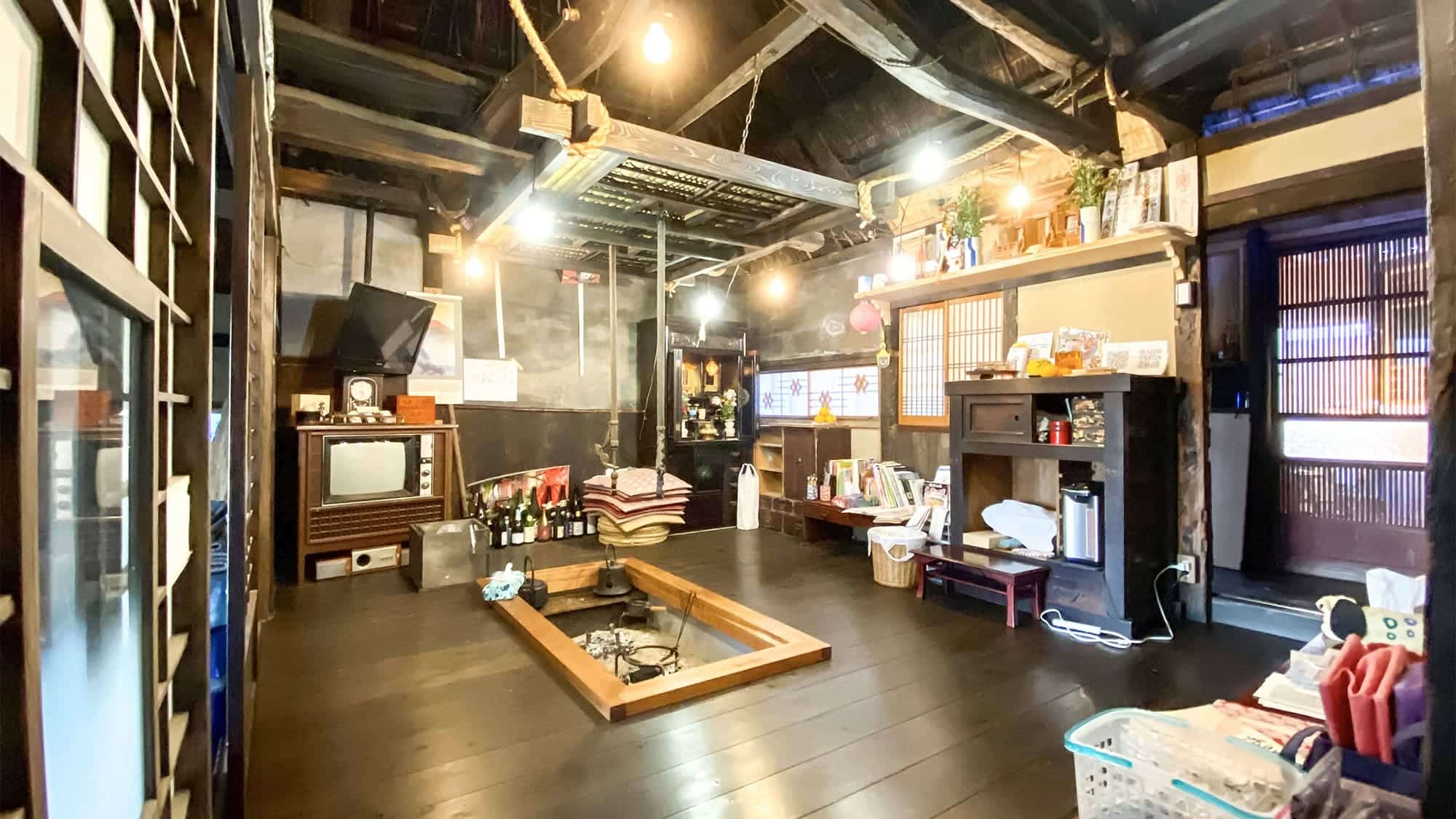 囲炉裏のある部屋